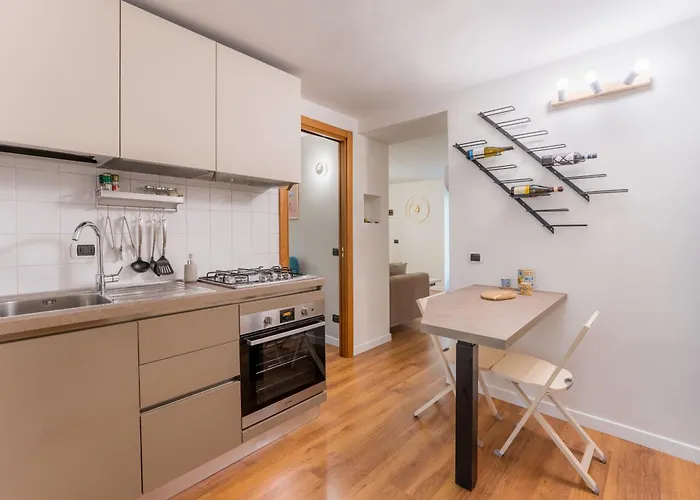 Villafranca Loft, Modern Nearby The Station Apartment *