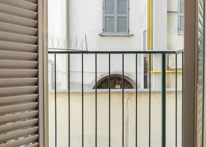 Villafranca Loft, Modern Nearby The Station * Rome