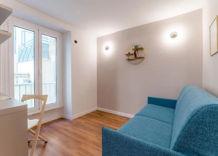 Apartment Villafranca Loft, Modern Nearby The Station
